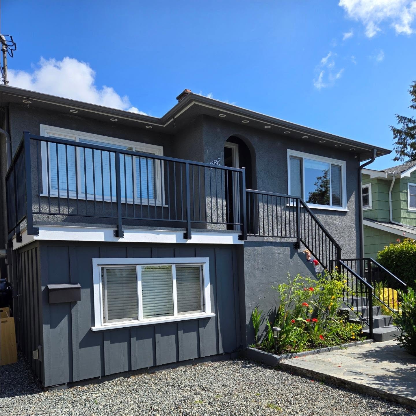 black aluminum deck railing 2